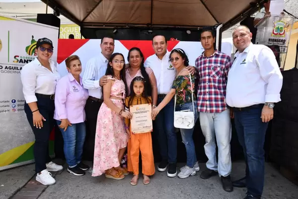 En Rionegro 30 familias campesinas cumplen el sueño de tener vivienda propia